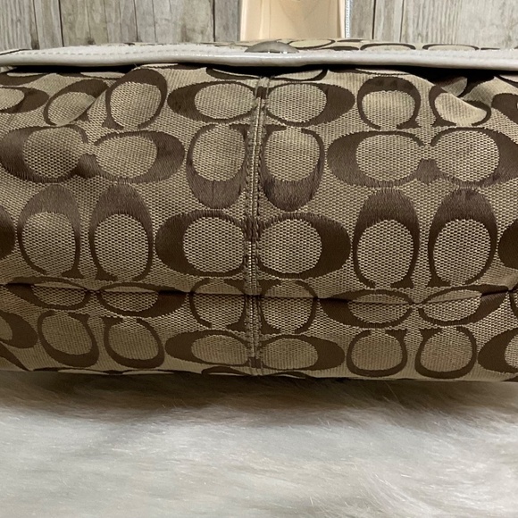 Coach Soho Pleated Signature Flap Shoulder Bag - Picture 3 of 12